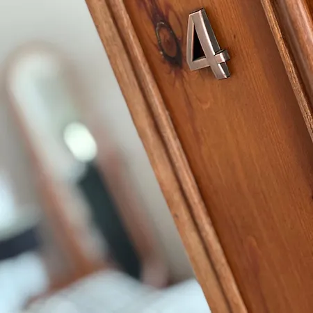 Entre Midi - - فندق مبيت وإفطار كابيستانج