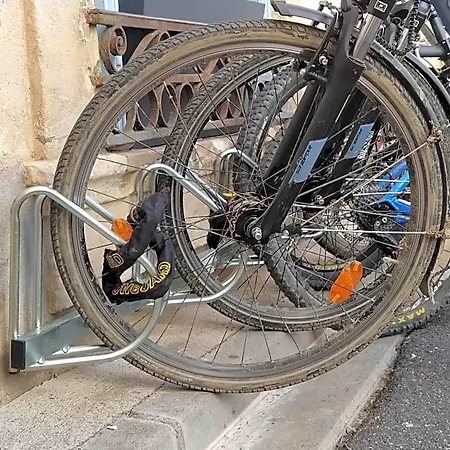 Entre Midi - - 4*